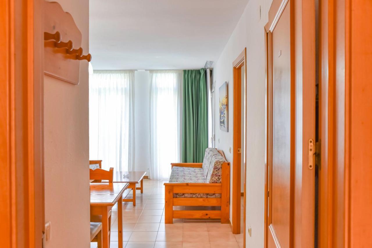 อปาร์ตาเมนโตส กอมเต เดมปูเรียส Apartment เอมปูเรียบราบา ภายนอก รูปภาพ