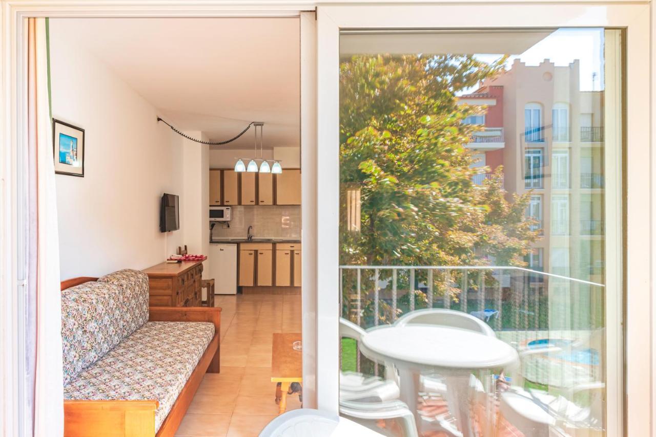 อปาร์ตาเมนโตส กอมเต เดมปูเรียส Apartment เอมปูเรียบราบา ภายนอก รูปภาพ