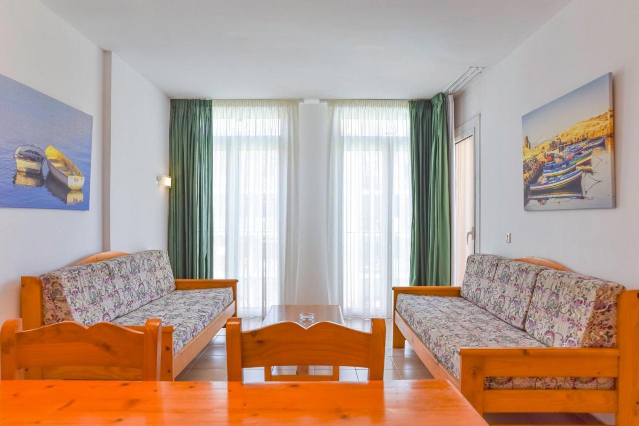 อปาร์ตาเมนโตส กอมเต เดมปูเรียส Apartment เอมปูเรียบราบา ภายนอก รูปภาพ